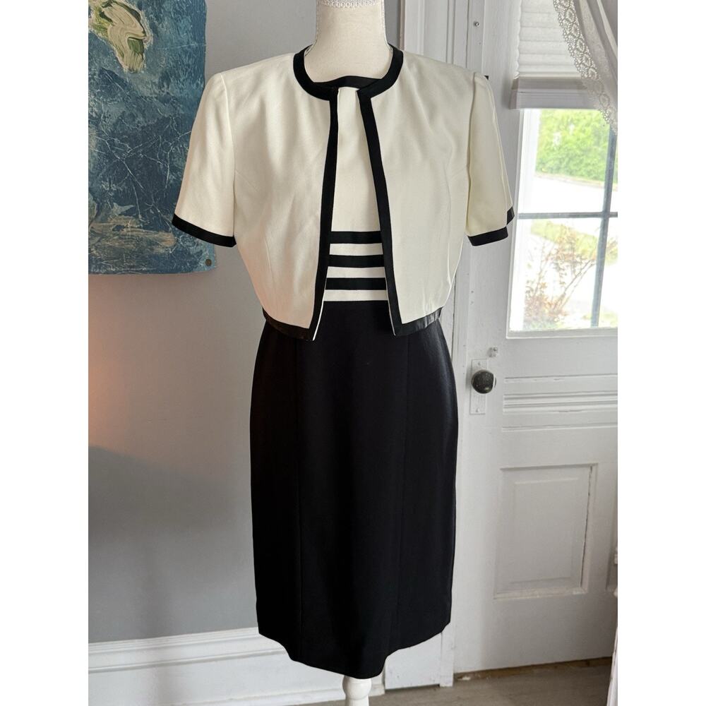 Liz Claiborne Suits Womens Two Piece Skirt Suit Size 4 Office Work black white